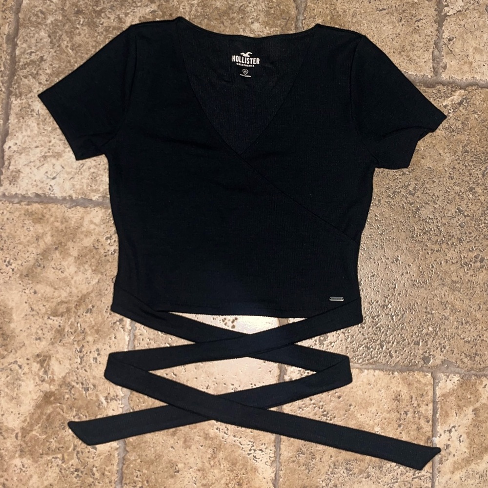 black hollister wrap tie v neck top SIZE M